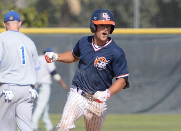 Pirates tame Bulldogs in Super Regional opener