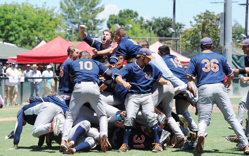 Pirates to host Alumni Game on Dec. 22