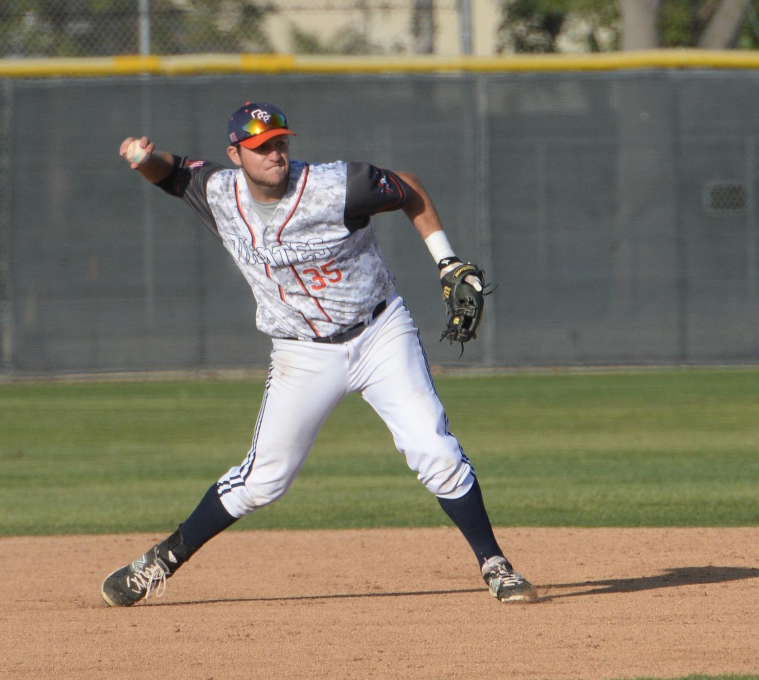 Pirates blank Roadrunners in season opener