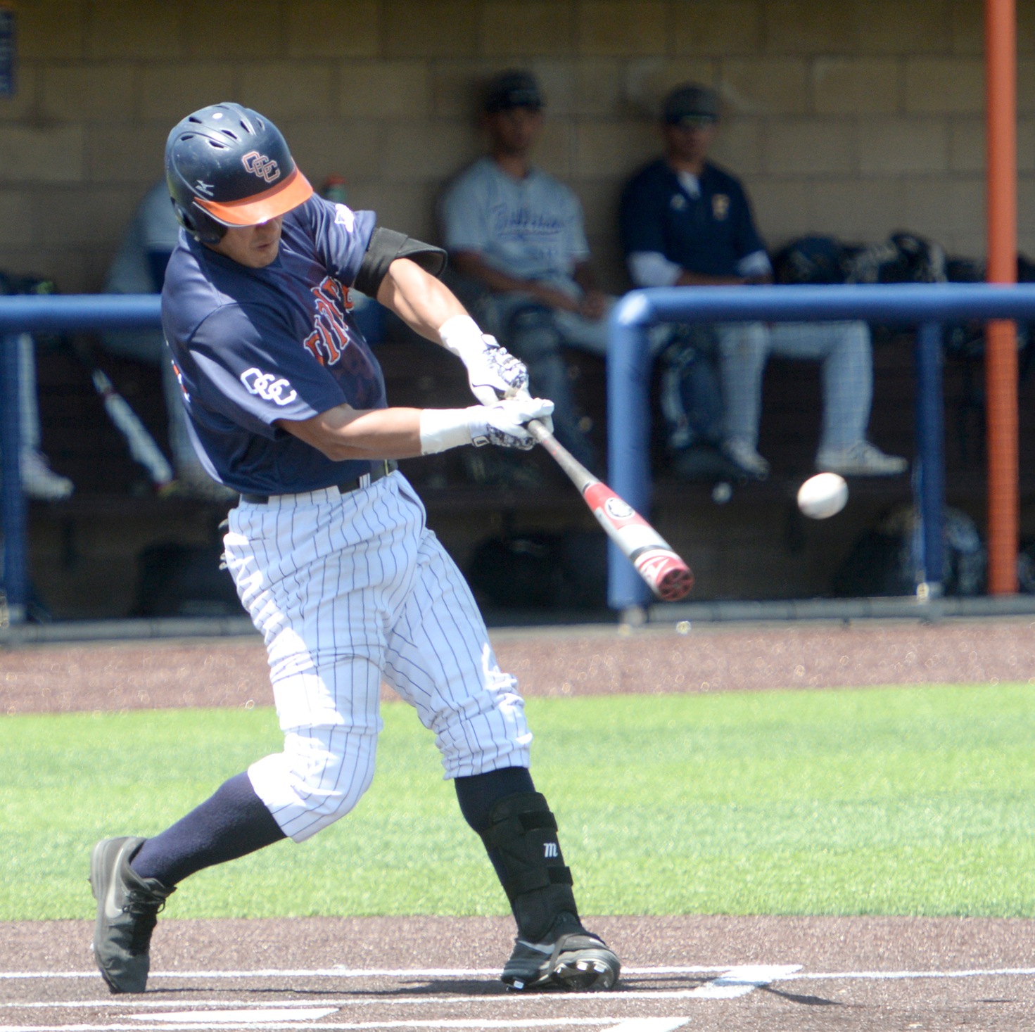 Pirates rally for 4-3 win over Cougars in playoff opener