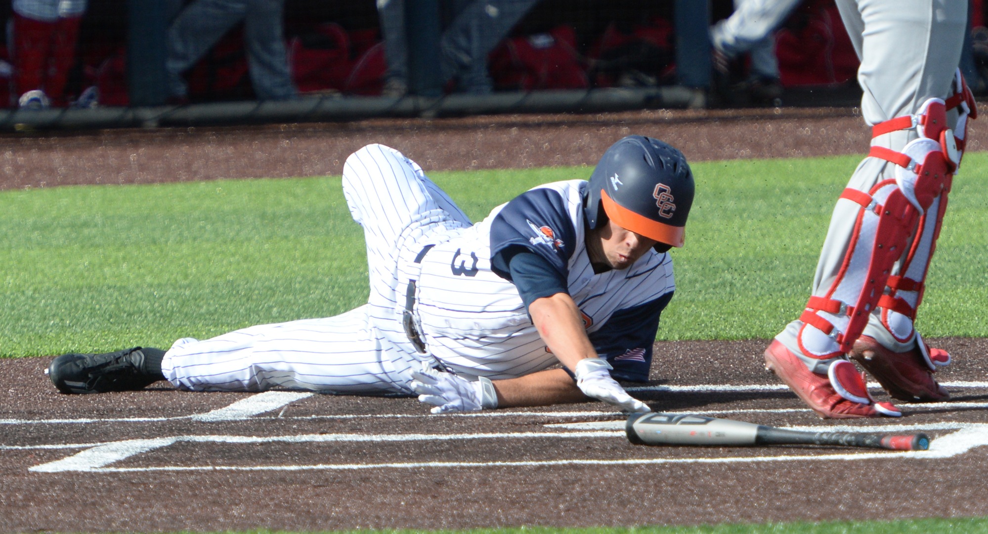 Five-run eighth inning propels Pirates past Vaqueros, 8-6