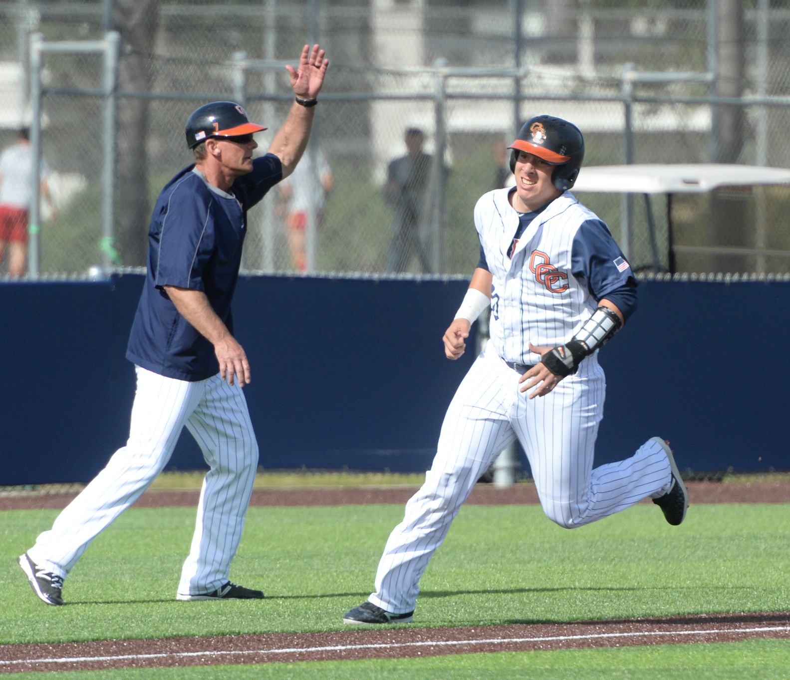 Pirates complete sweep with 16-11 win over Dons