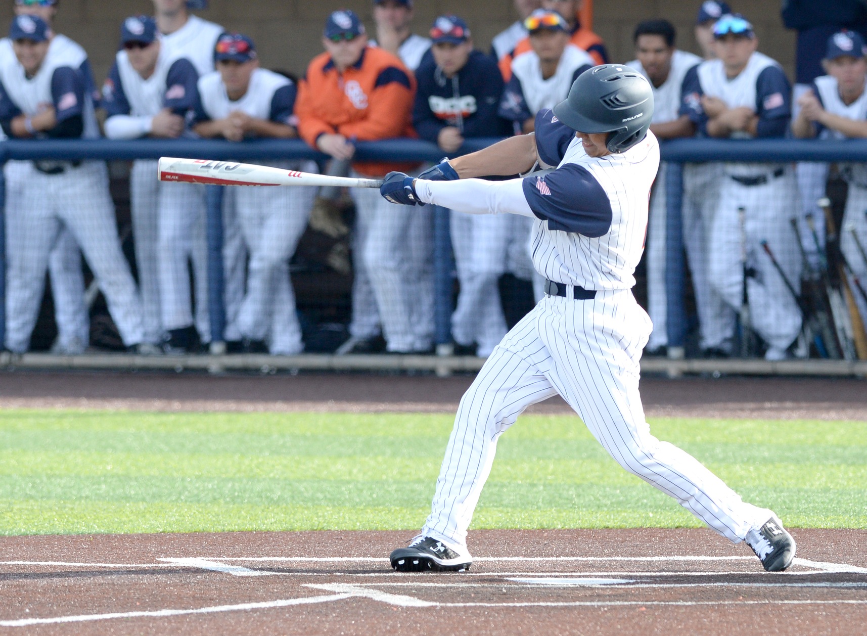Pirates rally late for 9-6 win over Vikings in Super Regional opener