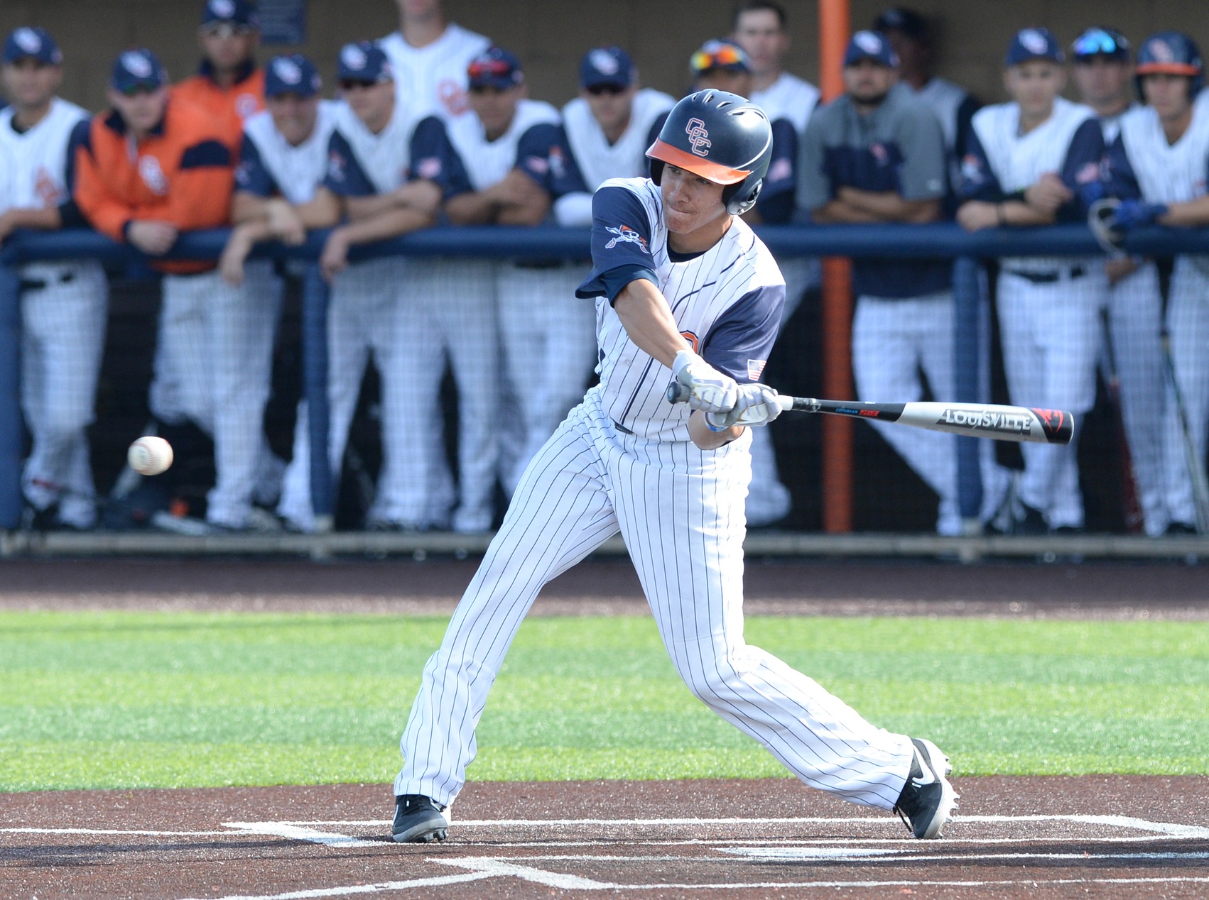 Pirates take series opener over Hornets, 9-4