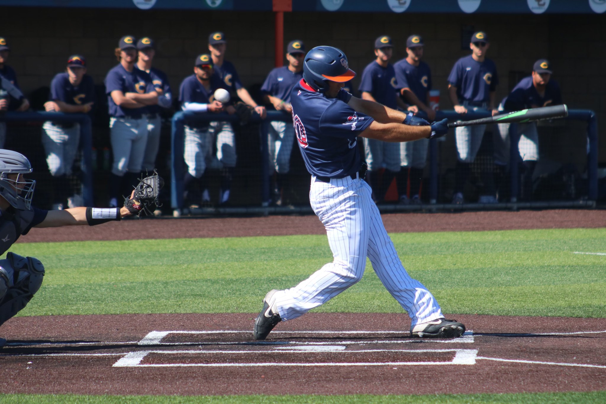 Bats come alive late in 16-7 win for Pirates over Hornets