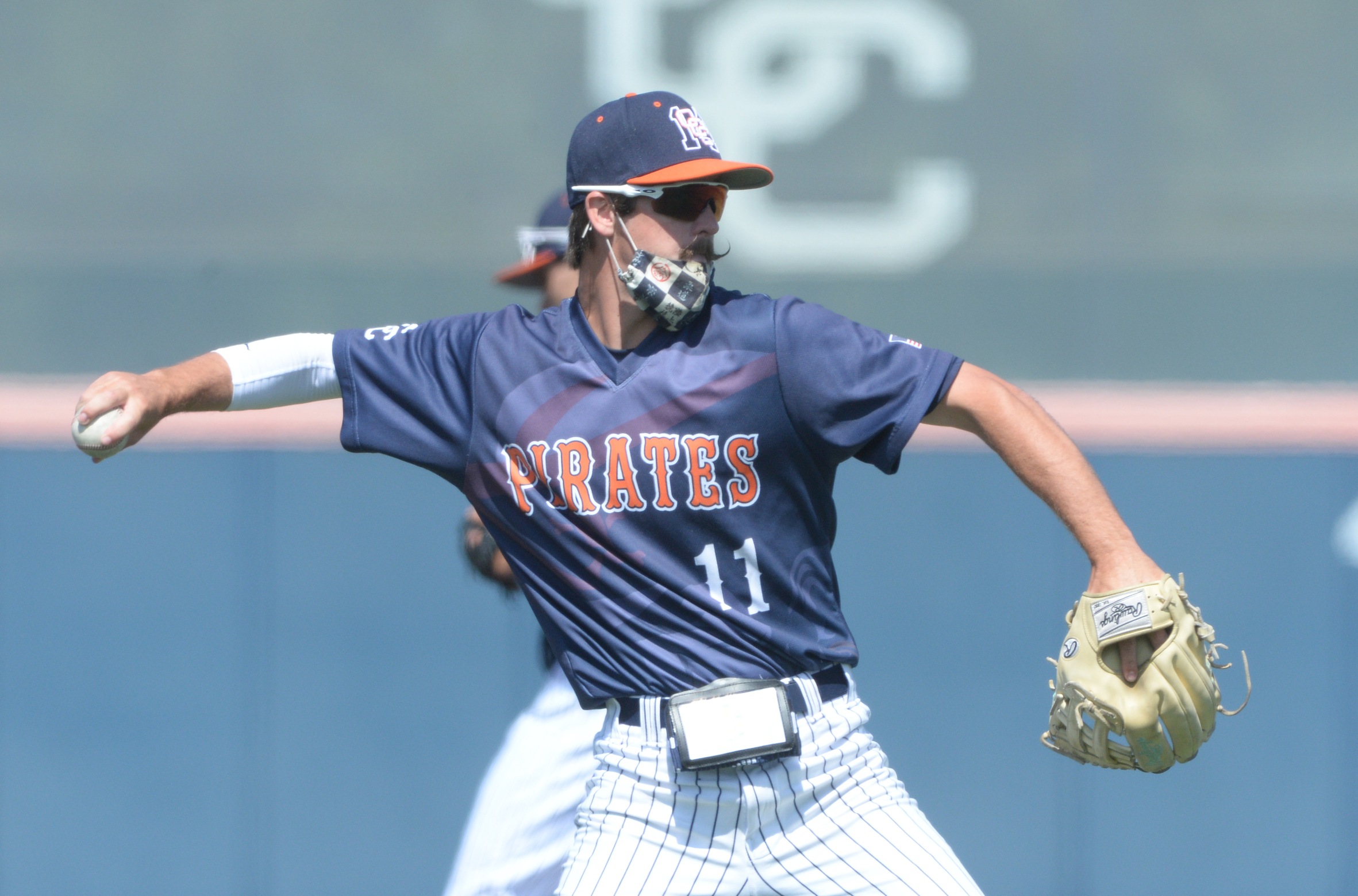 Pirates maintain atop OEC with sweep over Saddleback