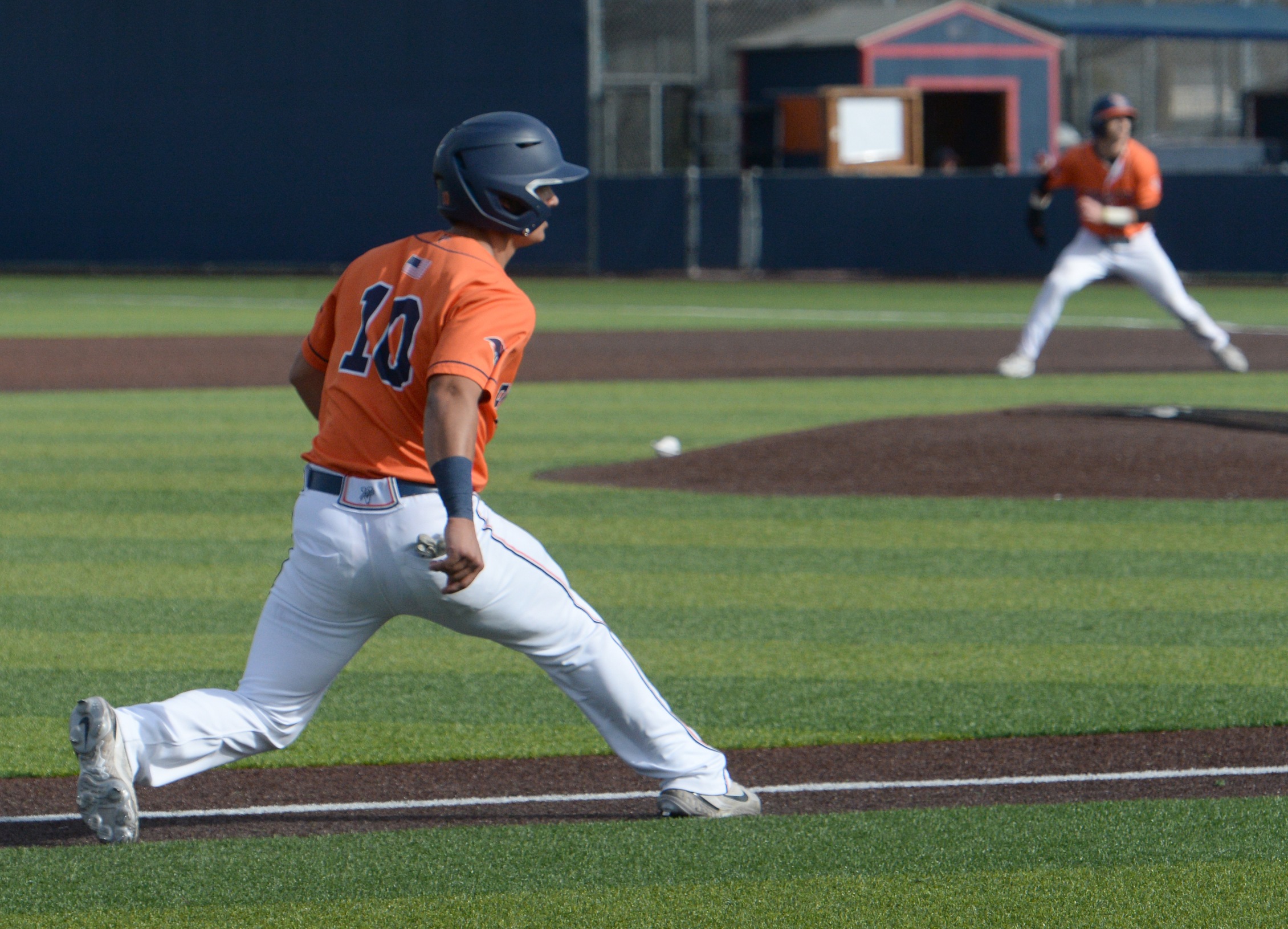 Pirates fall late to Glendale, 8-6