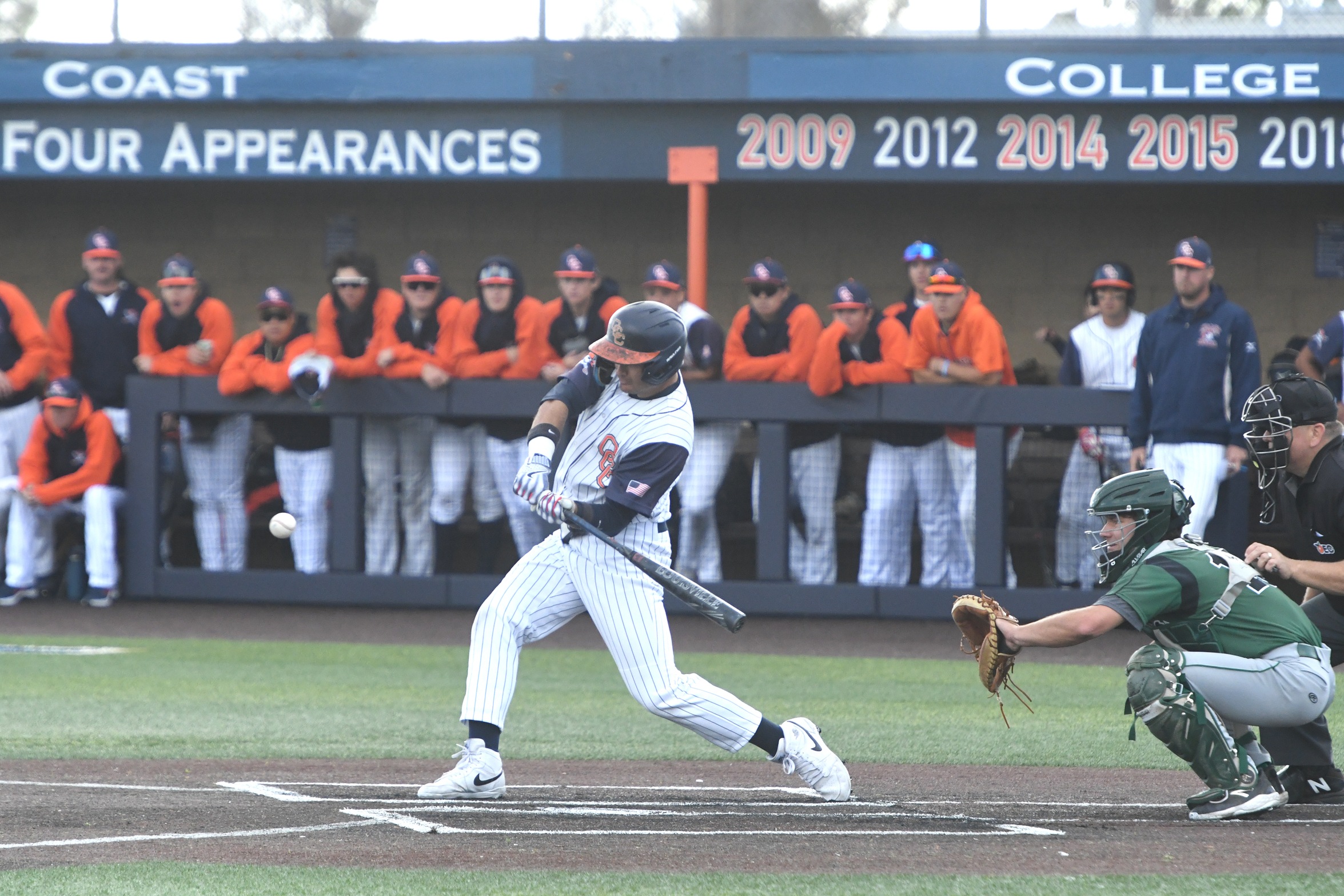 Pirates hang on for dear life in 10-8 win over Dons