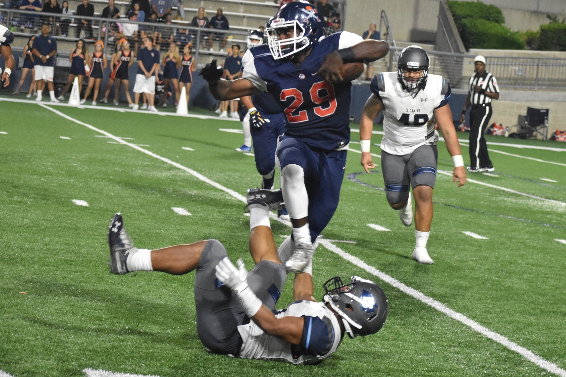 Pirates sacked by Warriors, 42-24