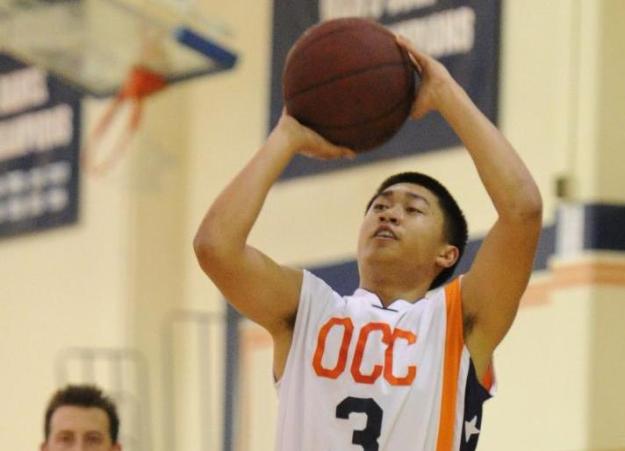 Trinidad's late free throws lift Pirates past Dons, 71-69