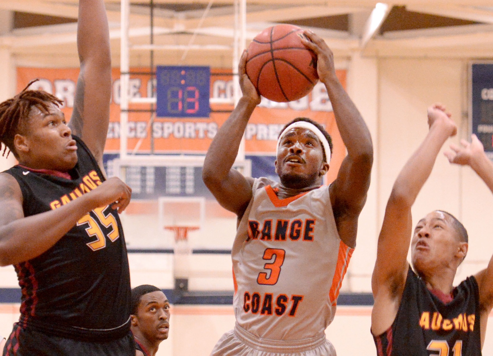 Cardiac Coast returns the favor on Lasers with 73-70 win
