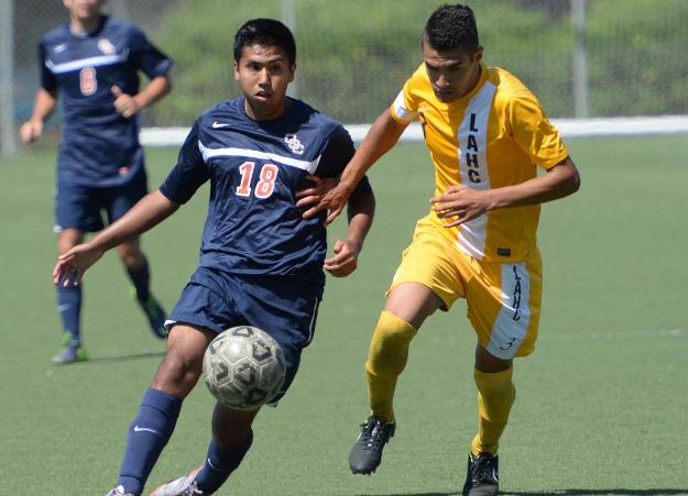 Offense comes alive as Pirates top Norco in conference opener