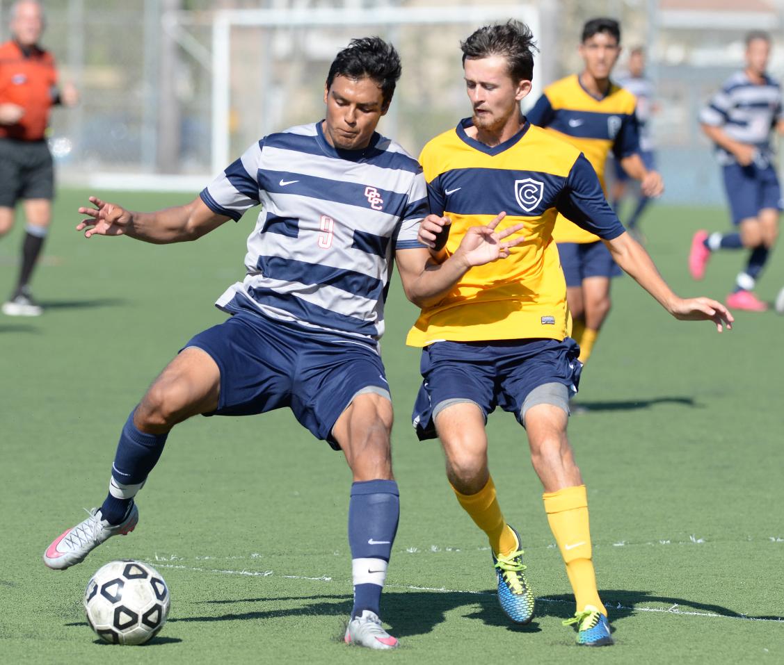Marquez's hat trick lifts Pirates past Norco, 5-0
