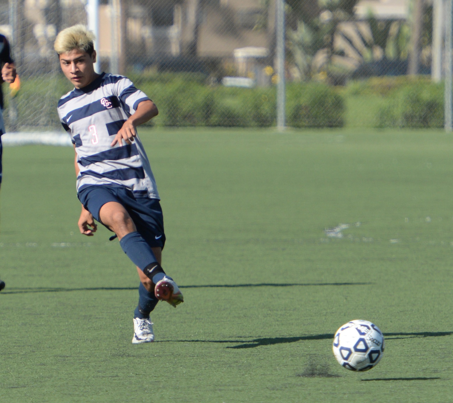 Pirates salvage 1-1 tie against Roadrunners