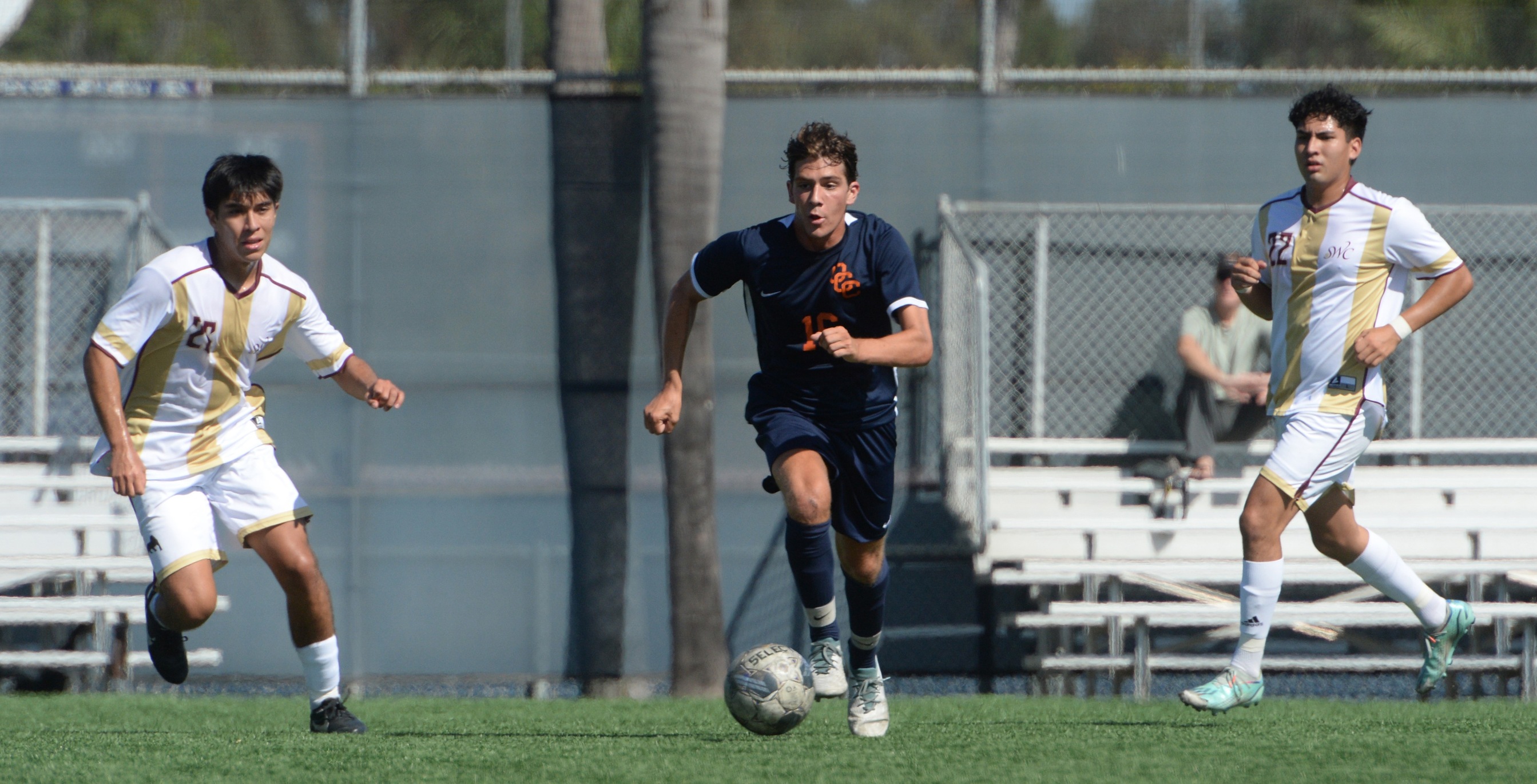 Pirates, Jaguars settle for 2-2 draw