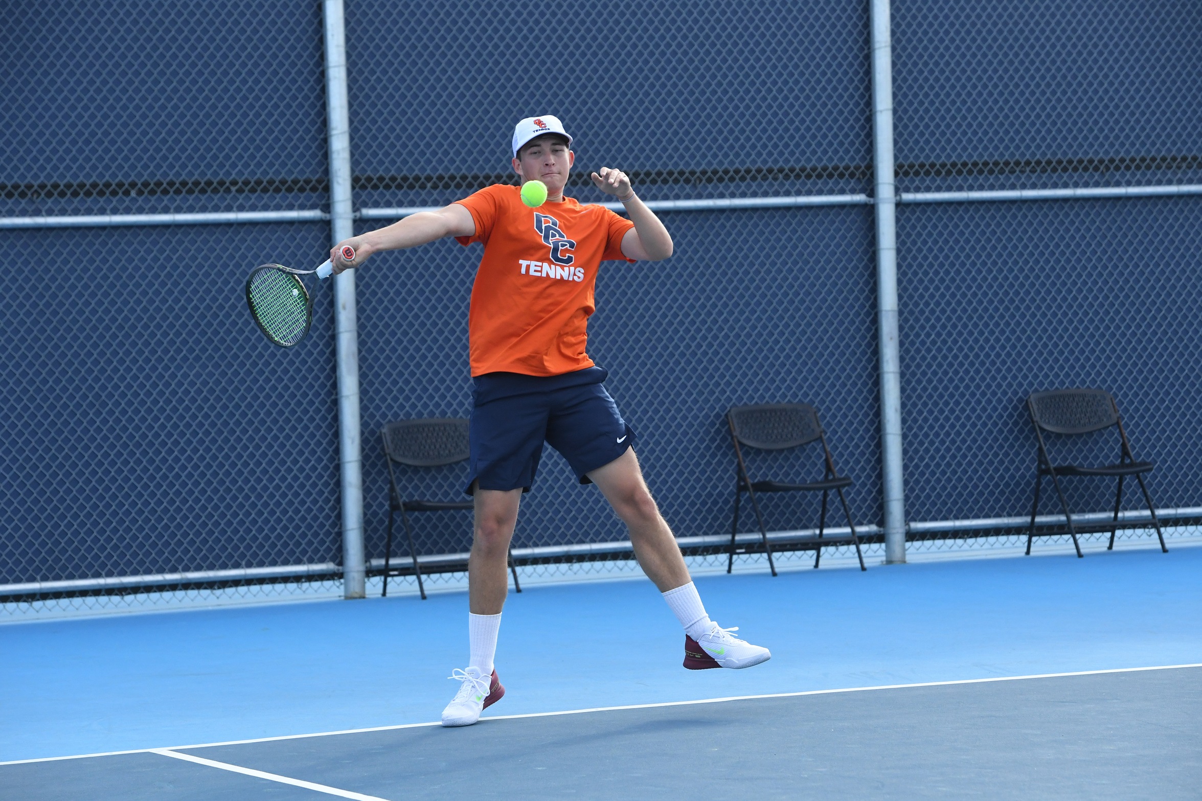 Pirates pull out 5-4 win over Hornets