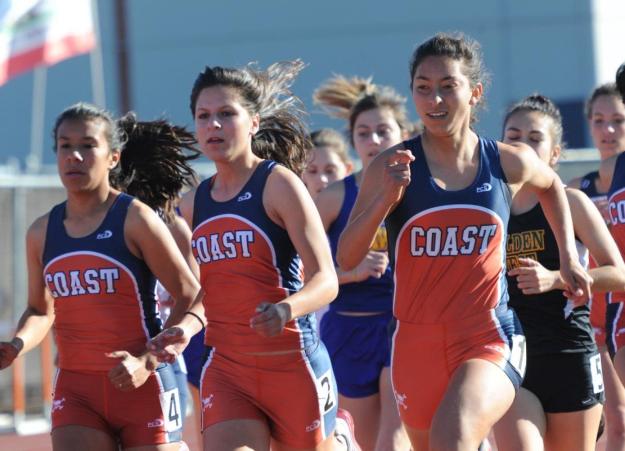 Howe's big day leads Pirates to win Coast Classic