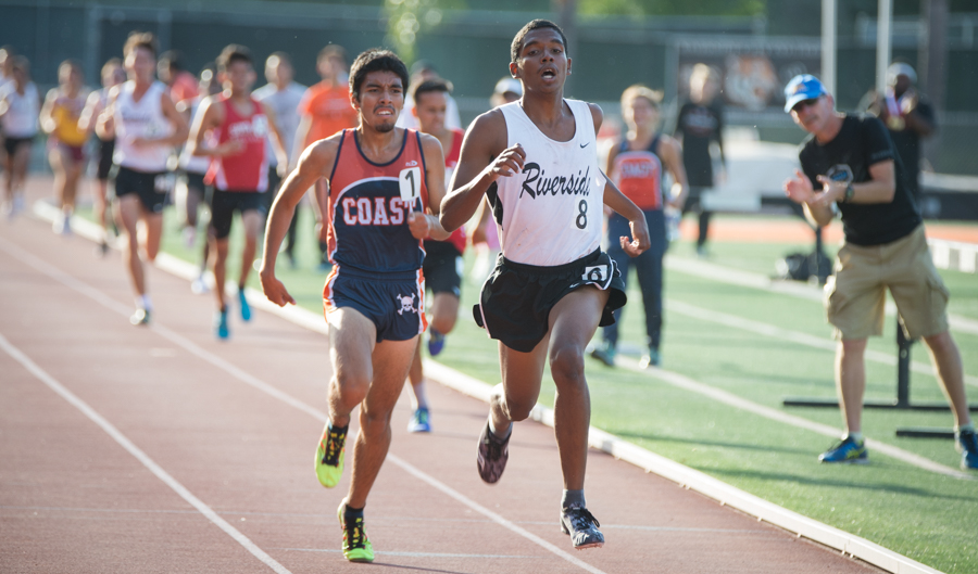 Dominguez captures 10,000-meter title at State Meet!
