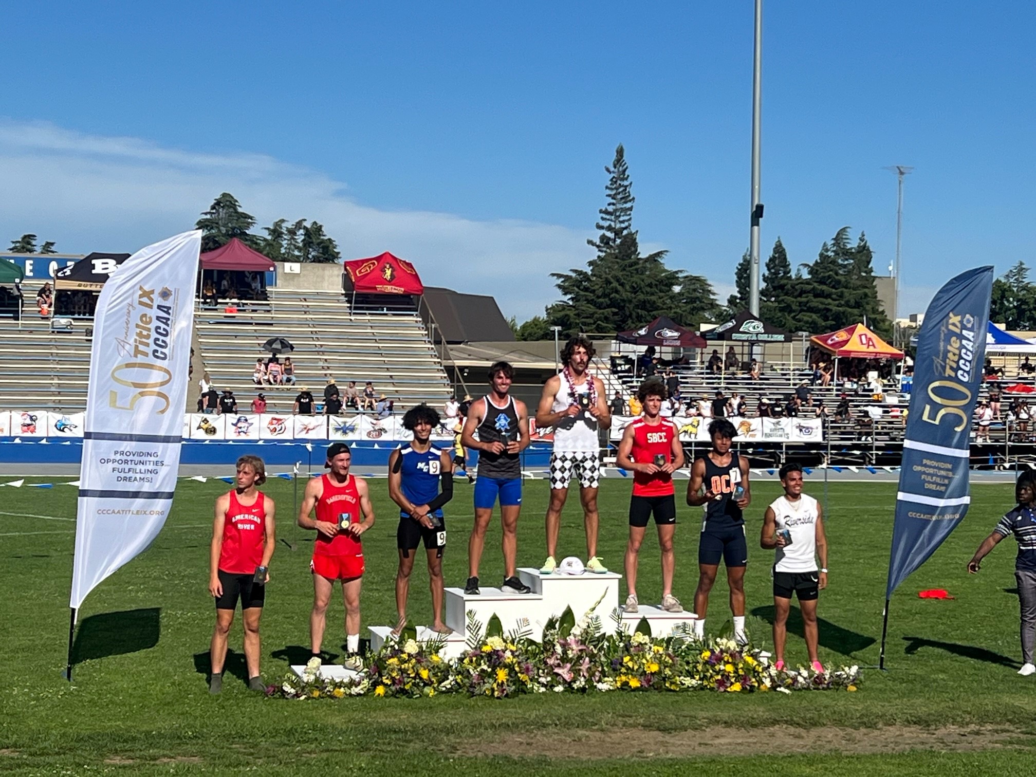 Loth, Mejorada shine at CCCAA State Meet