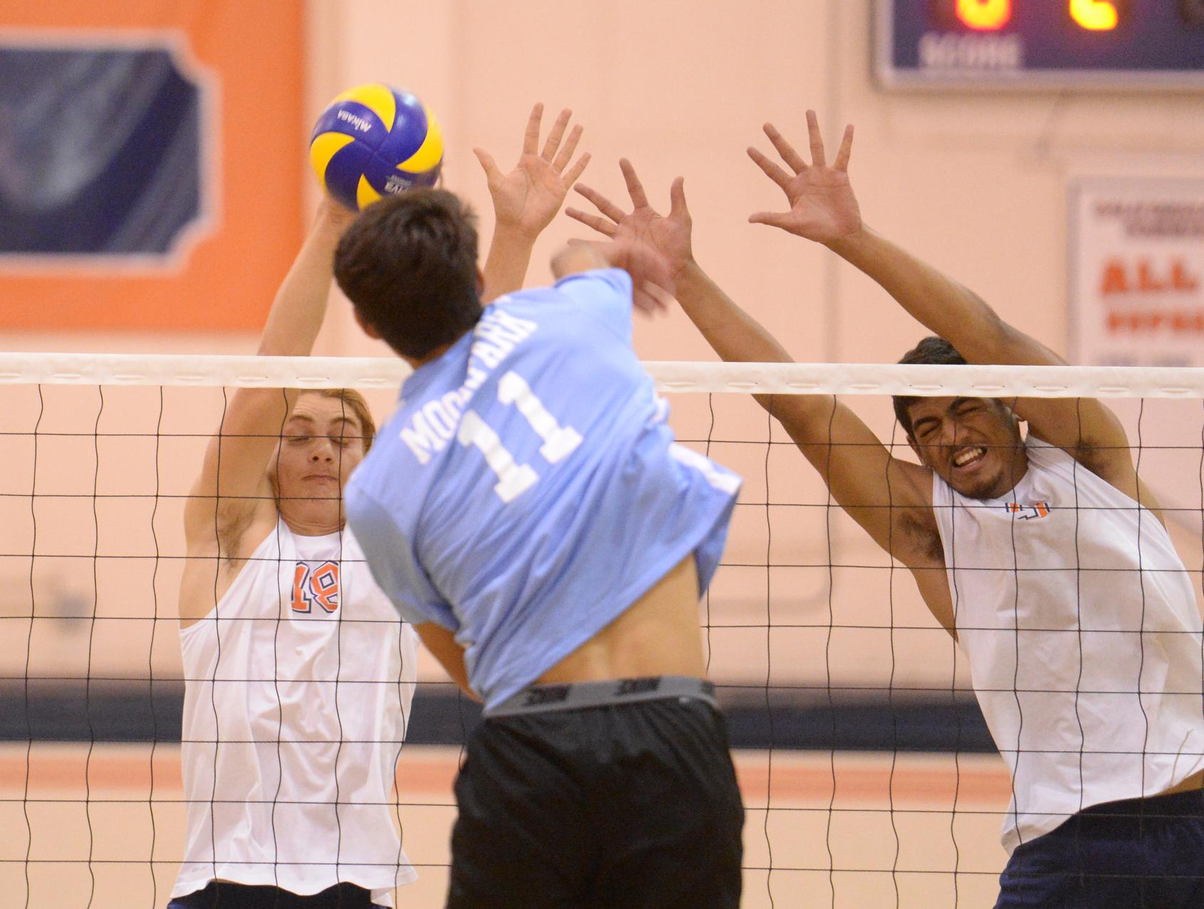 Pirates knock Lasers' lights out in three-set sweep