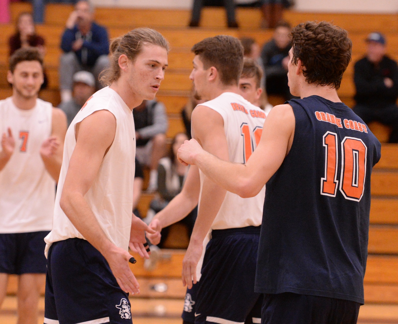 Pirates wrap up regular season with sweep over Hawks