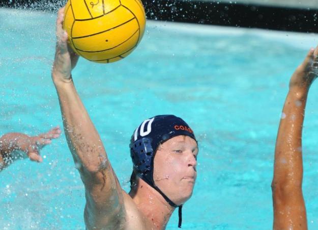 Strong start propels Pirates past Dons, 10-7