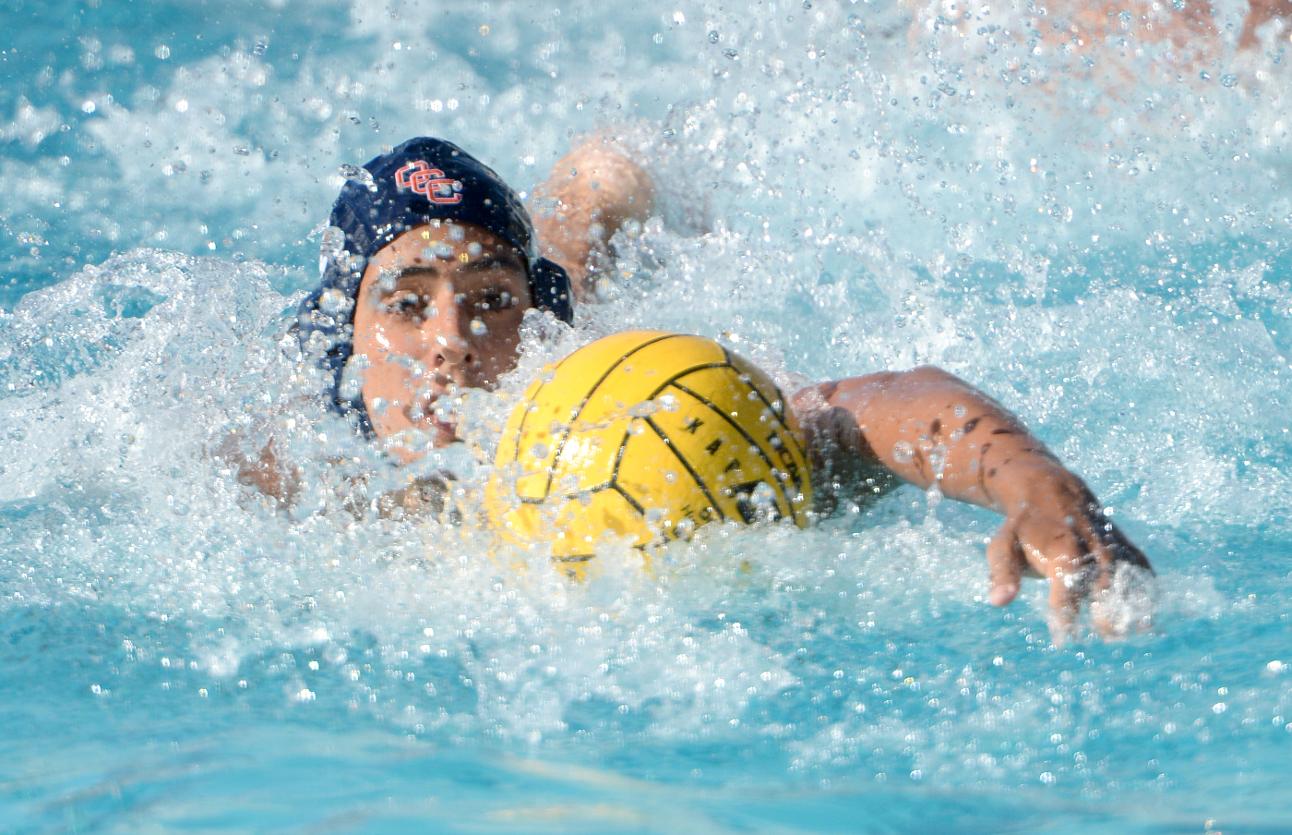 Pirates roll past Hornets, 21-9