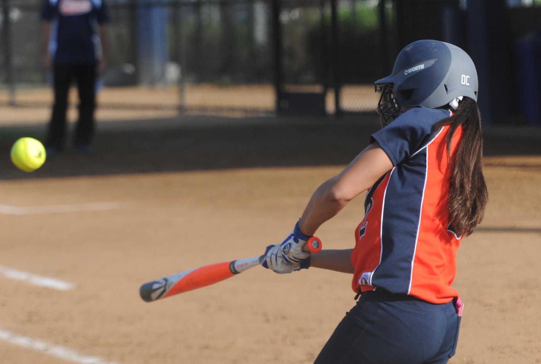 Pirates play hard, but fall late to Tigers