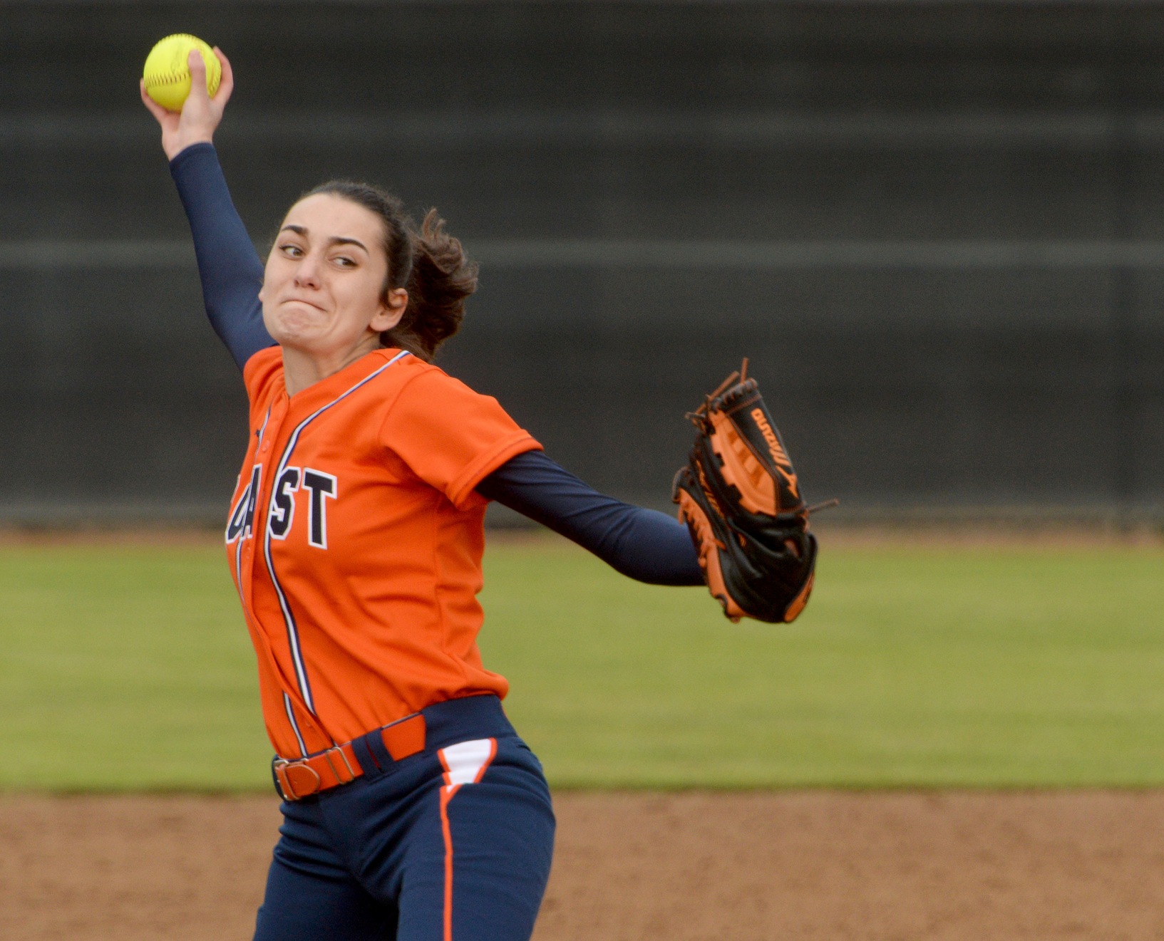 Pirates snap skid with 9-1 win over rival Rustlers