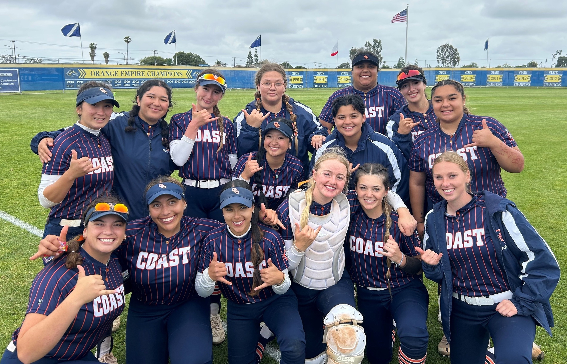 Whitmer's gem lifts Pirates past Chargers, 2-1