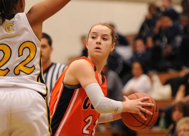 Pirates roll to big win over Hornets