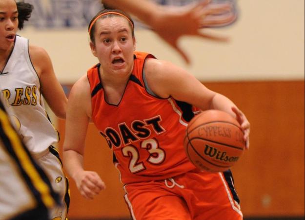 Pirates end season with win over Hornets