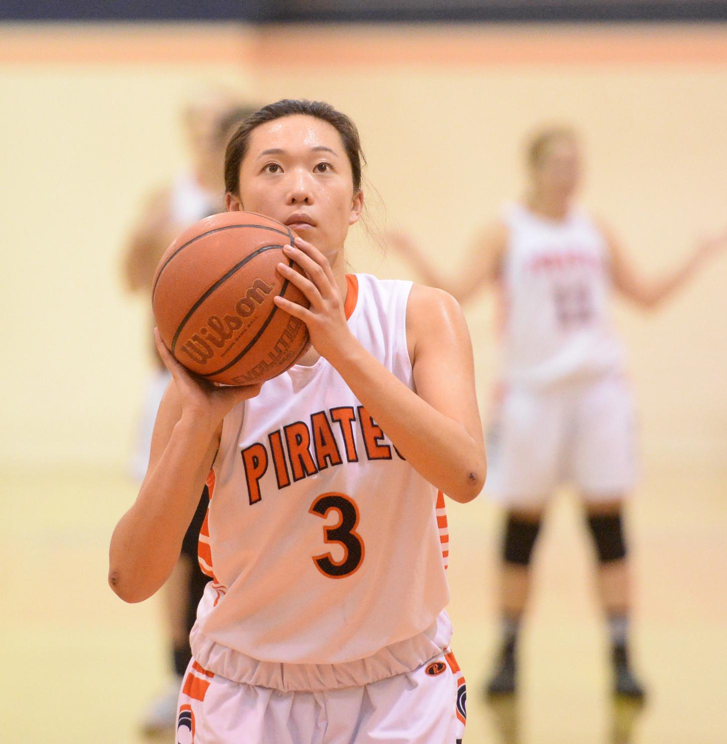 Pirates advance to tourney title game with win over Saddleback
