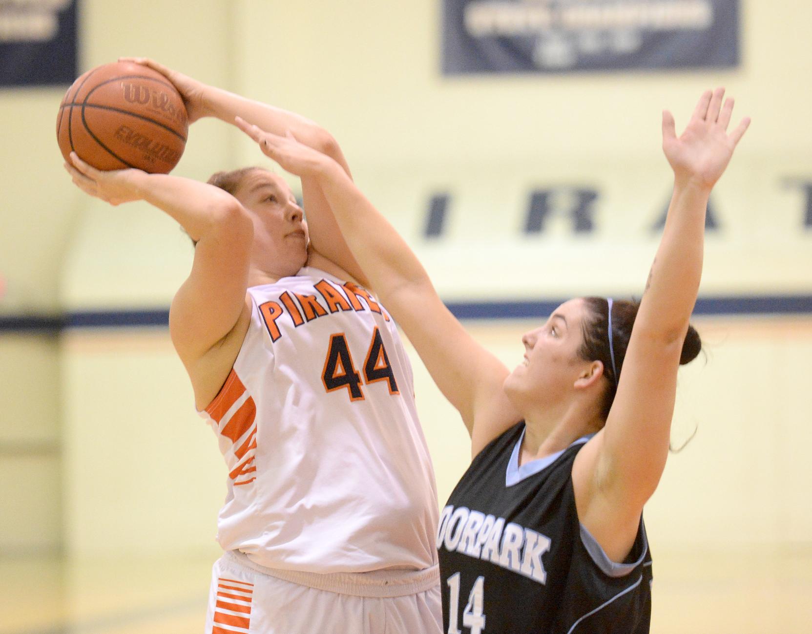 Pirates fall late to Dons, 66-65