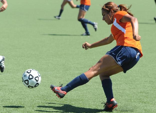 Offense comes alive as Pirates roll past Fullerton