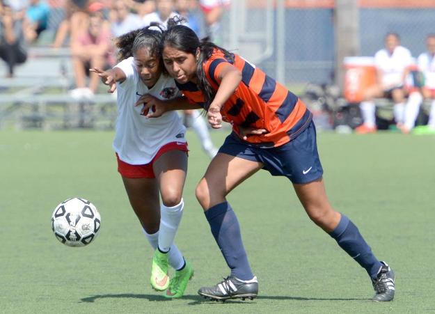 Pirates struggle to finish and settle for 1-1 tie with Rustlers
