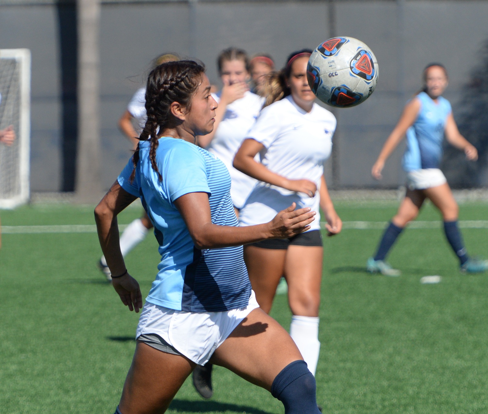 Strong start lifts Pirates past Dons, 5-1
