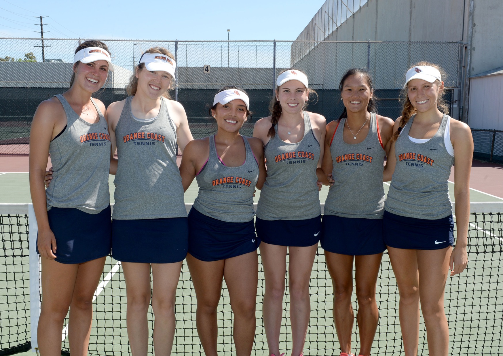 Pirates top Santa Monica, 5-2, to claim Southern California Regional title!
