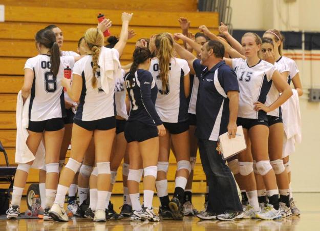 Pirates hang on to top Hornets in five