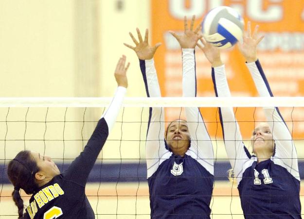 Pirates open with a sweep of the Roadrunners