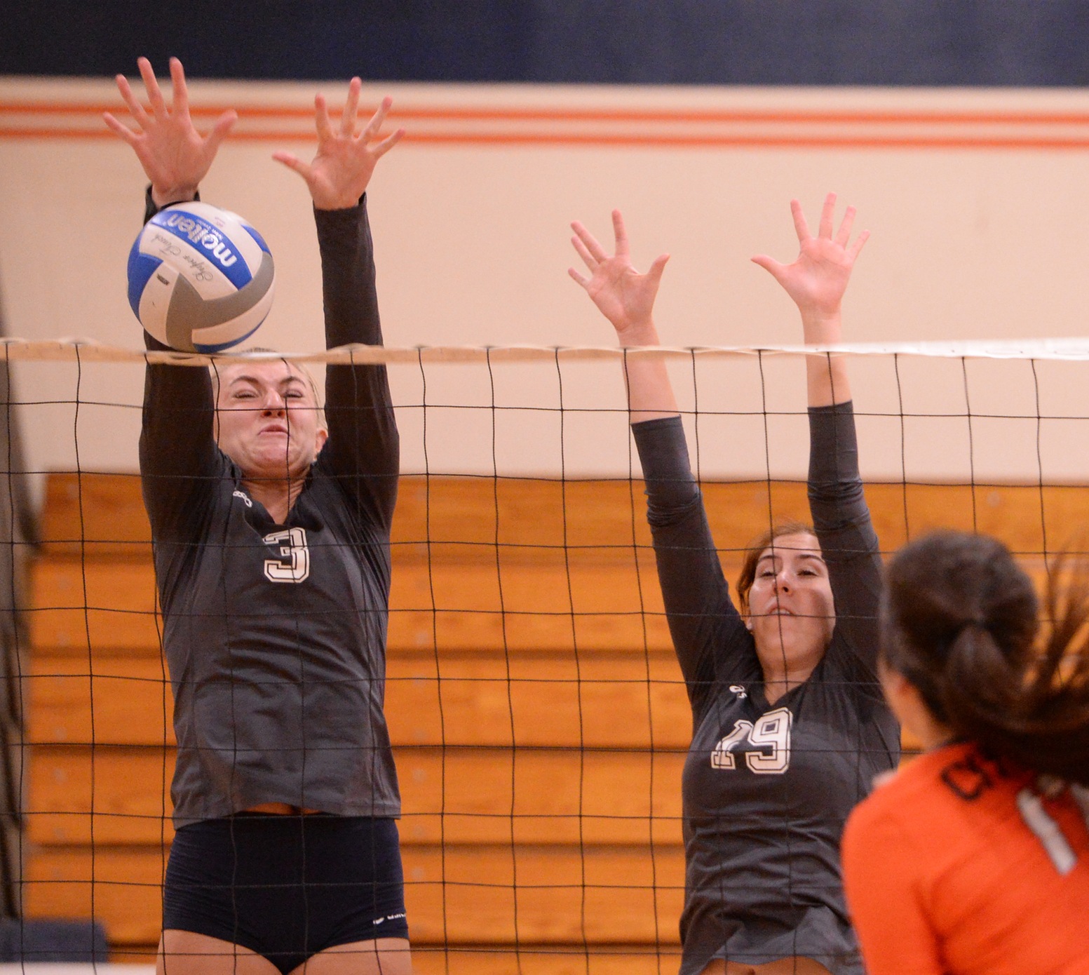 Pirates continue winning ways with four-set triumph over Santa Ana