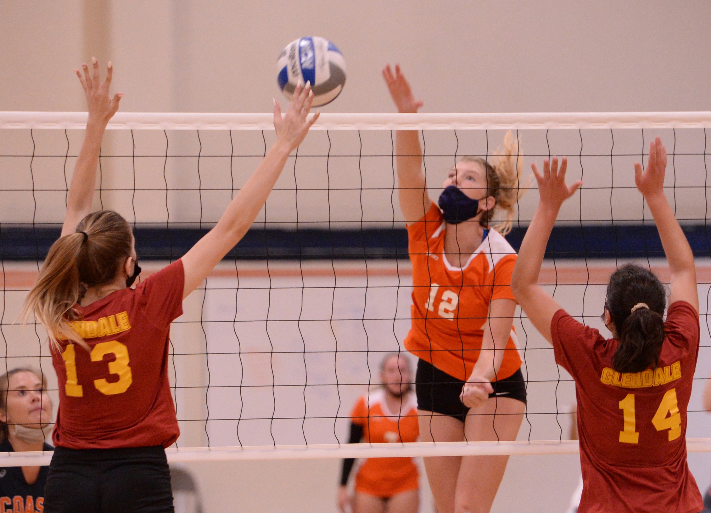 Pirates cruise to straight-set wins over Dons, Hawks